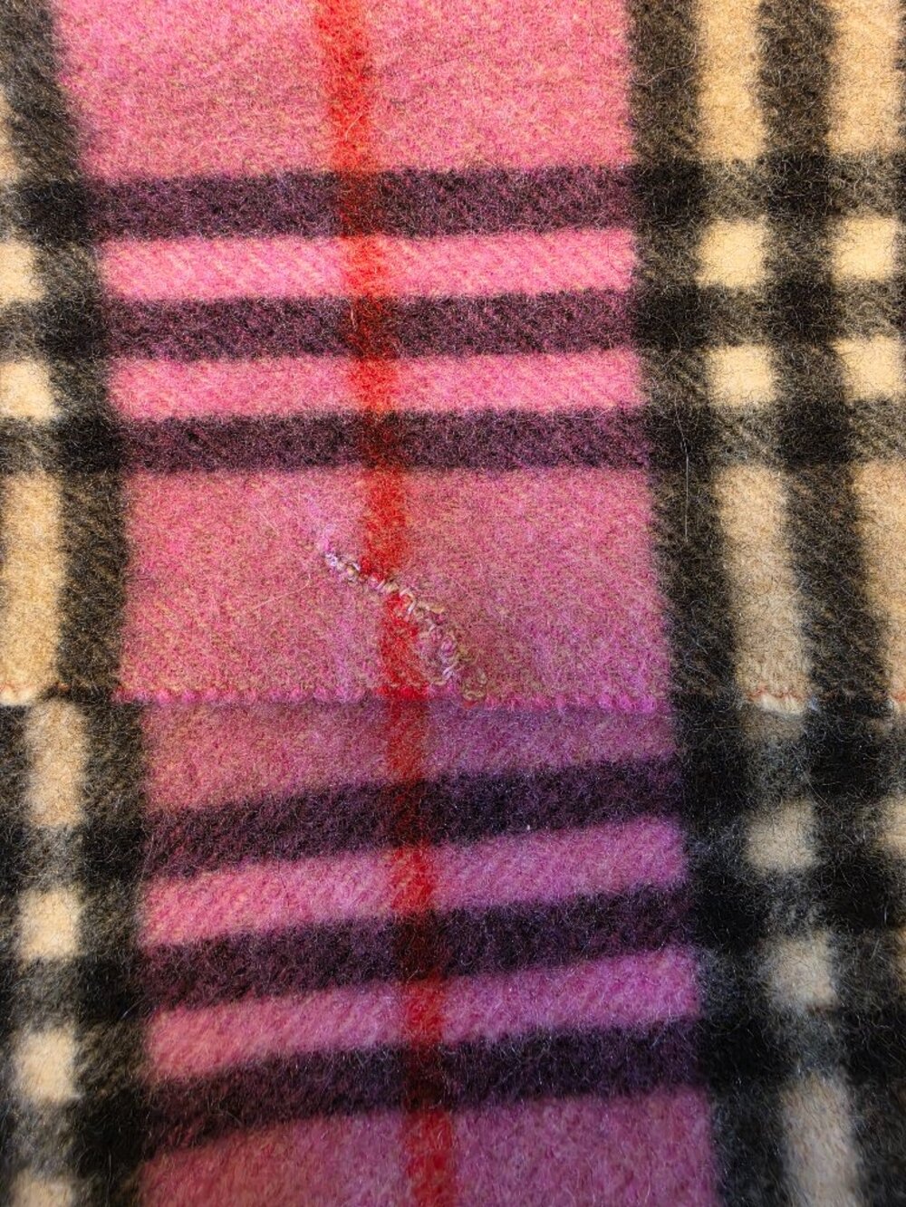 Vintage Burberry Fringe Pink and Black 100% Cashmere Scarf Made in England - Picture 5 of 6
